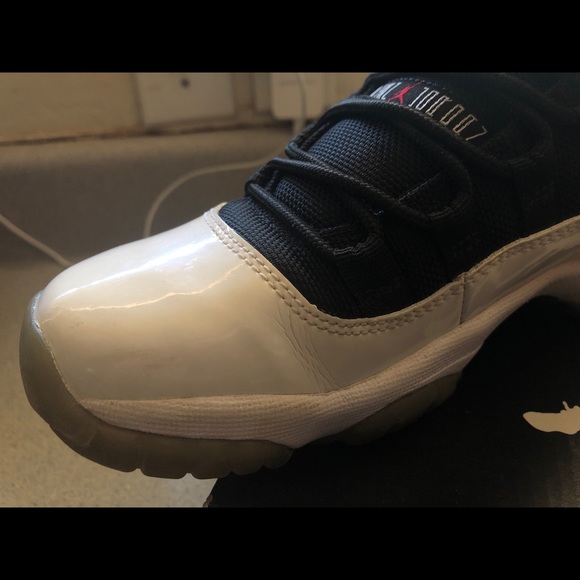 Jordan retro low top 11’s (Cow) - Picture 4 of 7